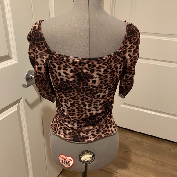 Cotton candy LA (bloomingdale) mesh leopard print top - Picture 2 of 6